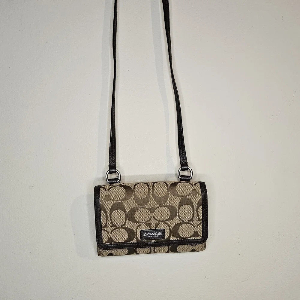 Coach Avery Signature Brown & Cream Wallet Crossbody Bag with Flap Closure
